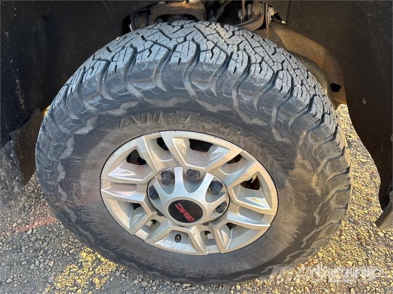 GMC Sierra 2500HD Otros
