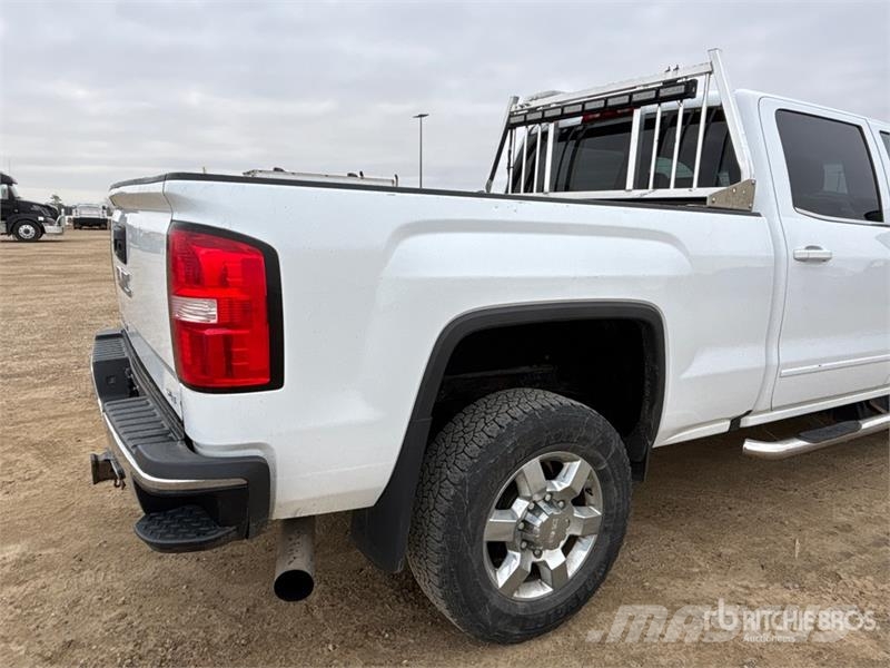 GMC Sierra 2500HD Andere Transporter