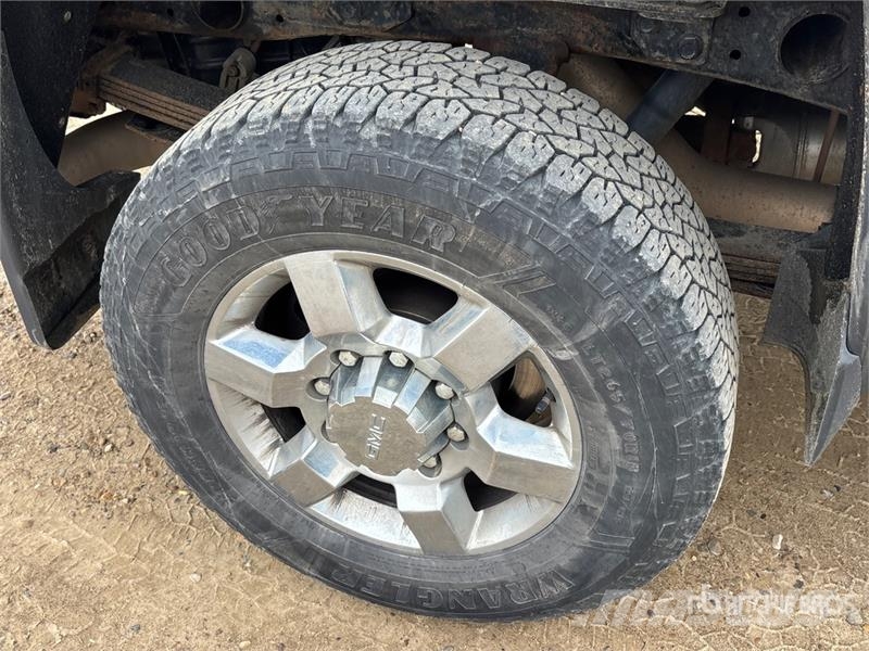 GMC Sierra 2500HD Andere Transporter