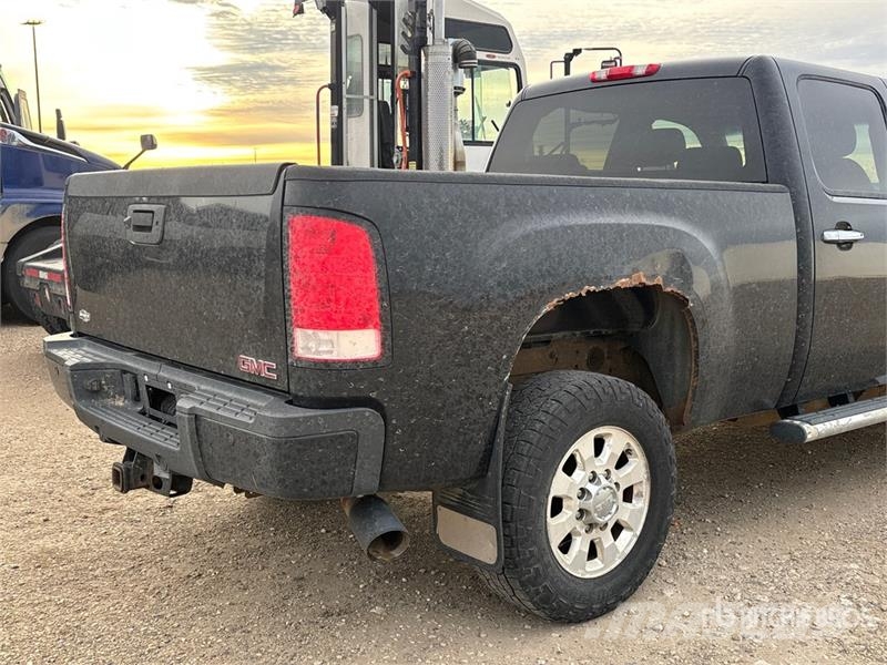 GMC Sierra 2500HD Muu