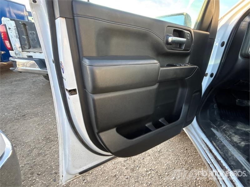 GMC Sierra 2500HD Otros