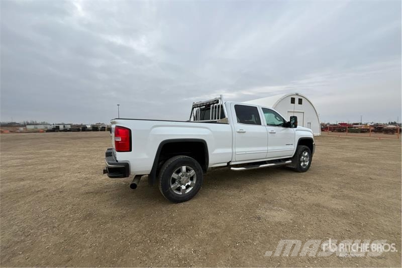 GMC Sierra 2500HD Andere Transporter