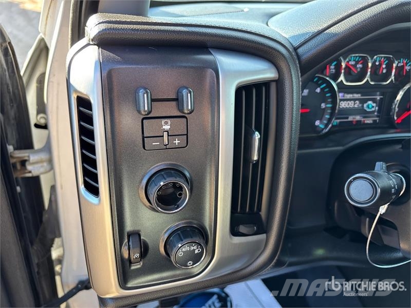 GMC Sierra 2500HD Egyéb