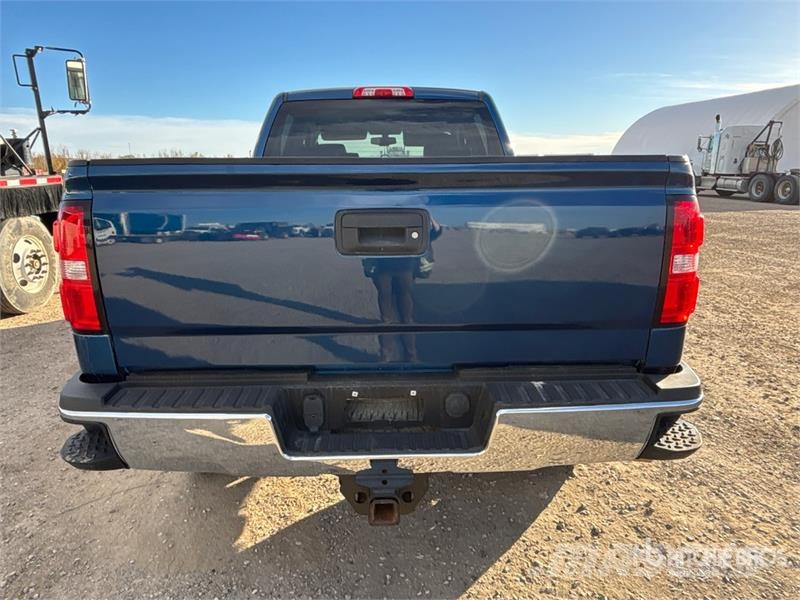 GMC Sierra 2500HD Muu