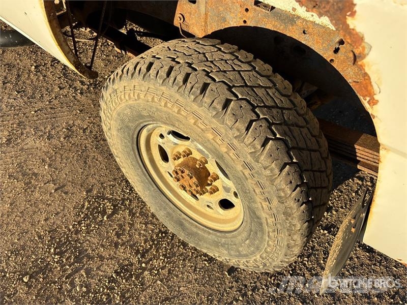 GMC Sierra 2500HD Outros