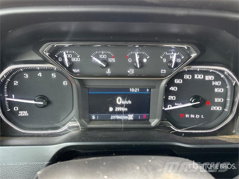 GMC Sierra 2500HD Muu