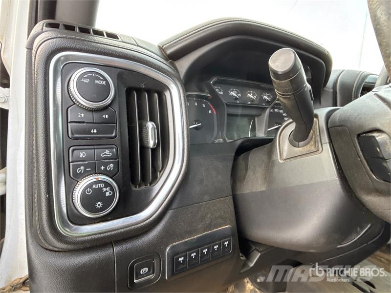 GMC Sierra 2500HD Muu
