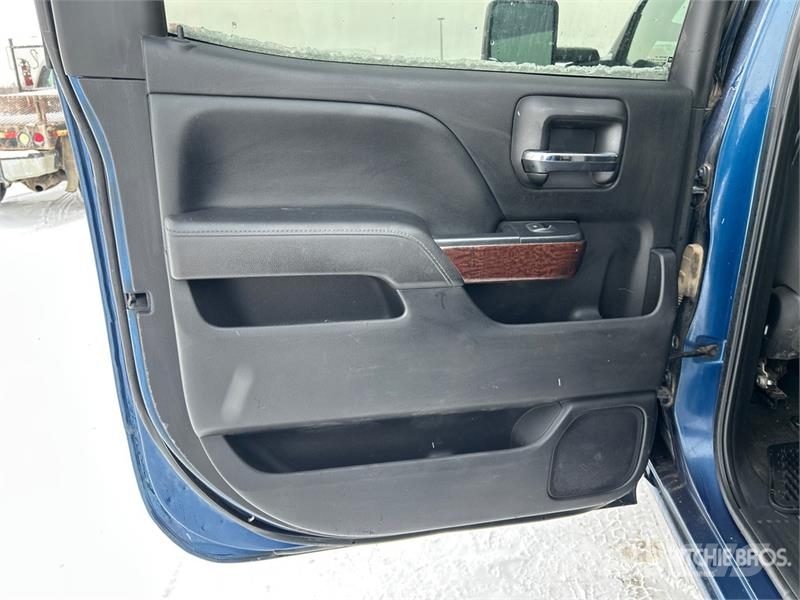 GMC Sierra 2500HD Drugi