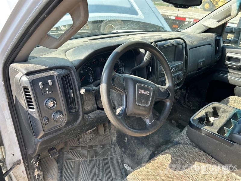 GMC Sierra 2500HD Platte bakwagens