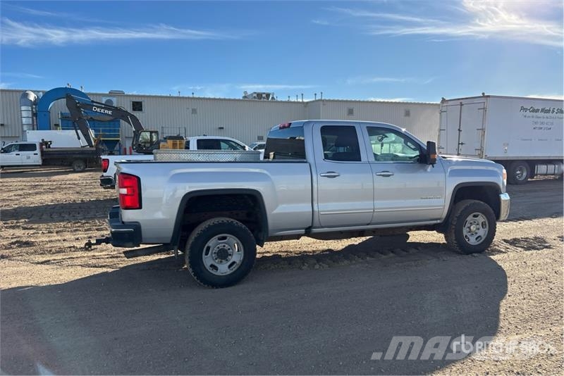 GMC Sierra 2500HD Egyéb