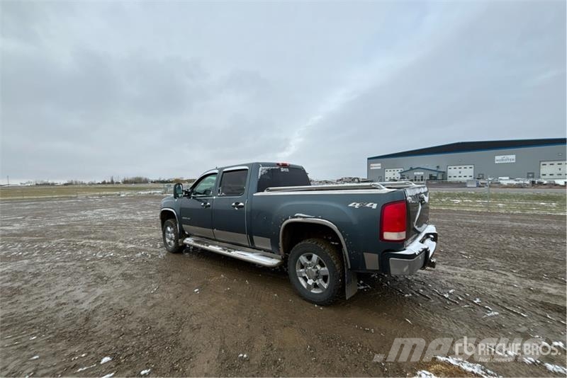 GMC Sierra 2500HD Egyéb