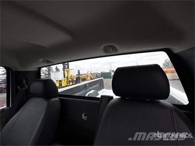 GMC Sierra 2500HD 4x4 Snow Plow Truck Közúti karbantartó haszongépek
