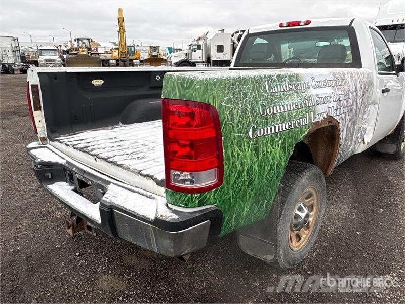 GMC Sierra 2500HD 4x4 Snow Plow Truck Közúti karbantartó haszongépek