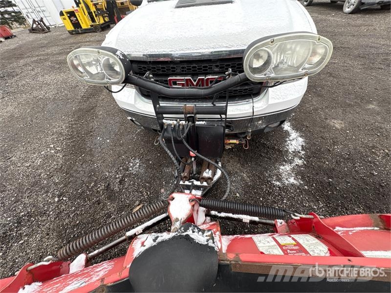 GMC Sierra 2500HD 4x4 Snow Plow Truck Közúti karbantartó haszongépek