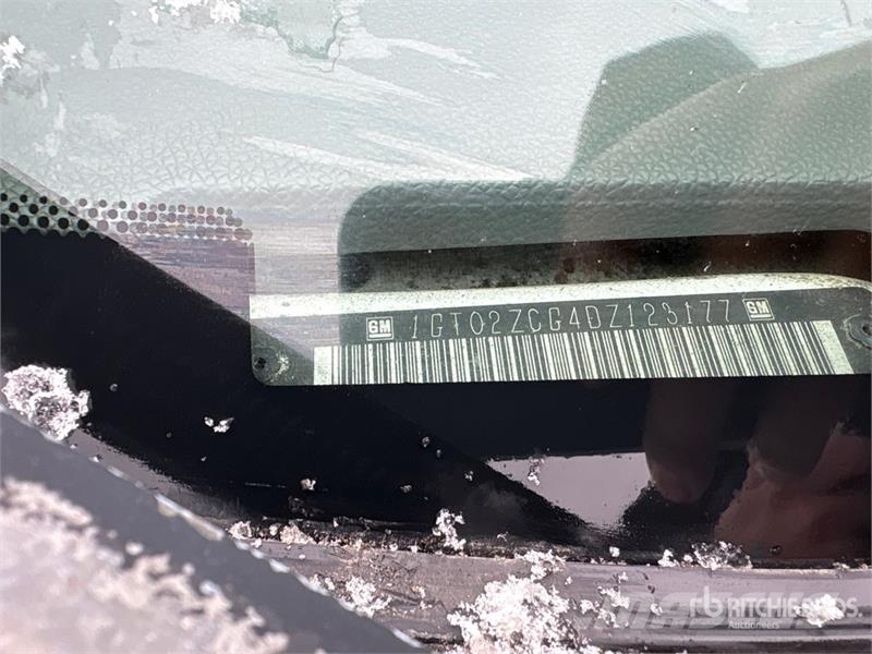 GMC Sierra 2500HD 4x4 Snow Plow Truck Közúti karbantartó haszongépek