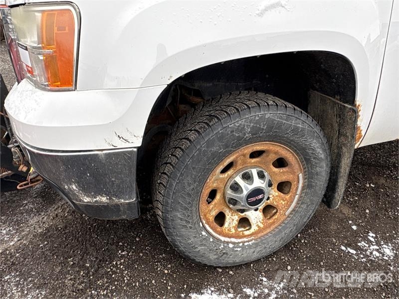 GMC Sierra 2500HD 4x4 Snow Plow Truck Közúti karbantartó haszongépek
