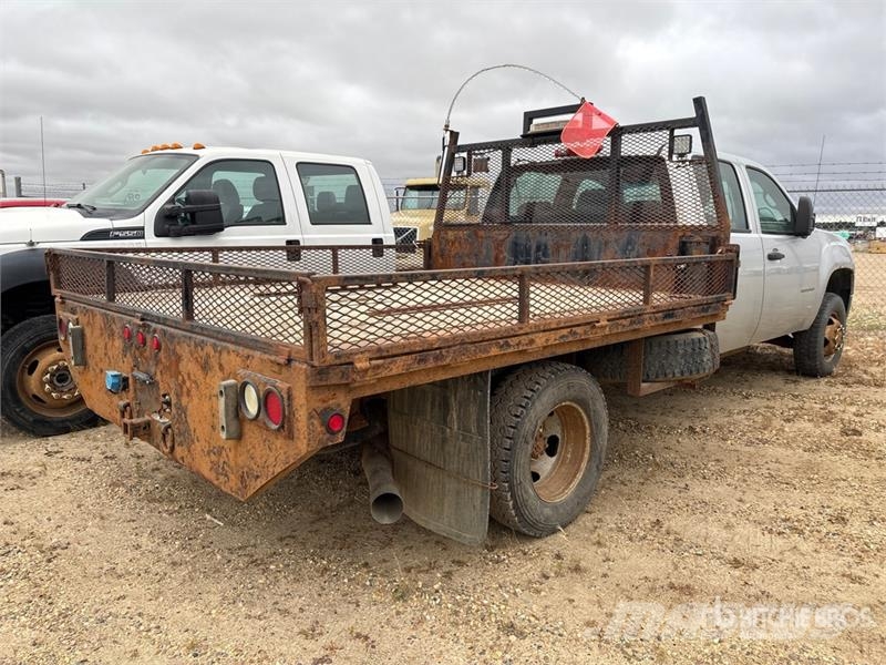 GMC Sierra 3500 플랫베드/드롭사이드 트럭