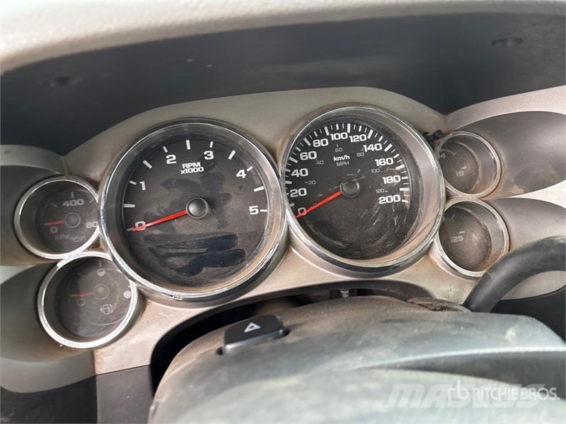 GMC Sierra 3500 플랫베드/드롭사이드 트럭