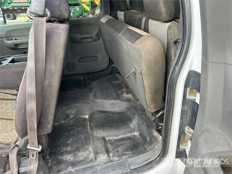 GMC Sierra 3500 Bestelwagens met open laadbak