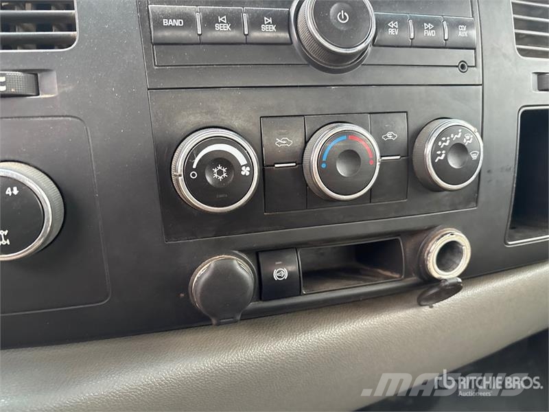 GMC Sierra 3500 플랫베드/드롭사이드 트럭