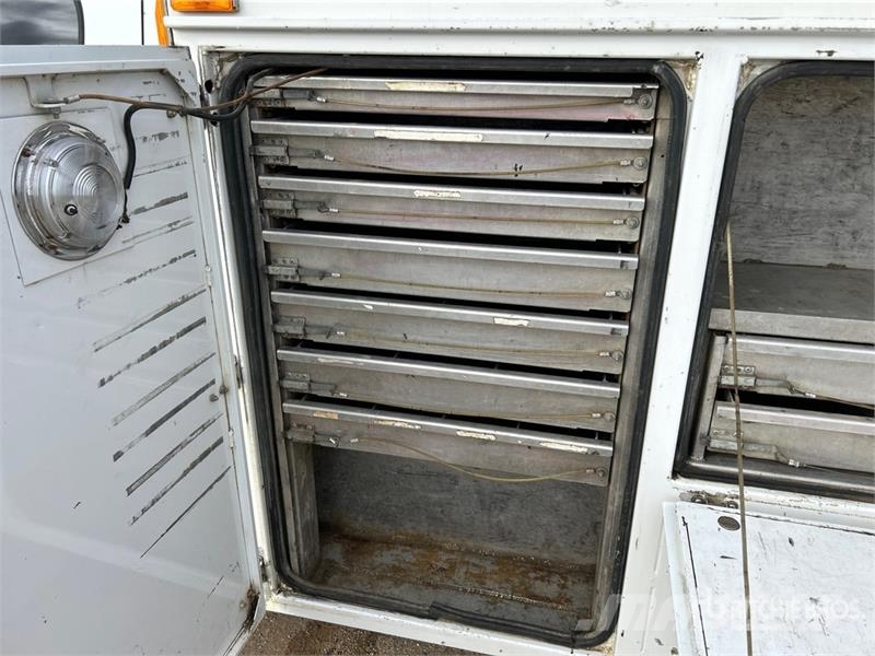 GMC Sierra 3500 Bestelwagens met open laadbak