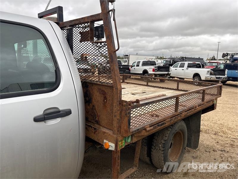 GMC Sierra 3500 플랫베드/드롭사이드 트럭