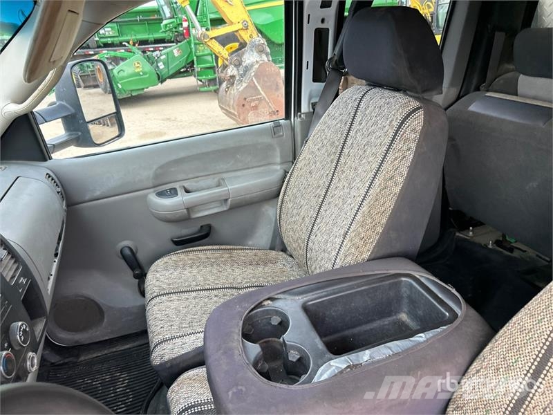 GMC Sierra 3500 Bestelwagens met open laadbak