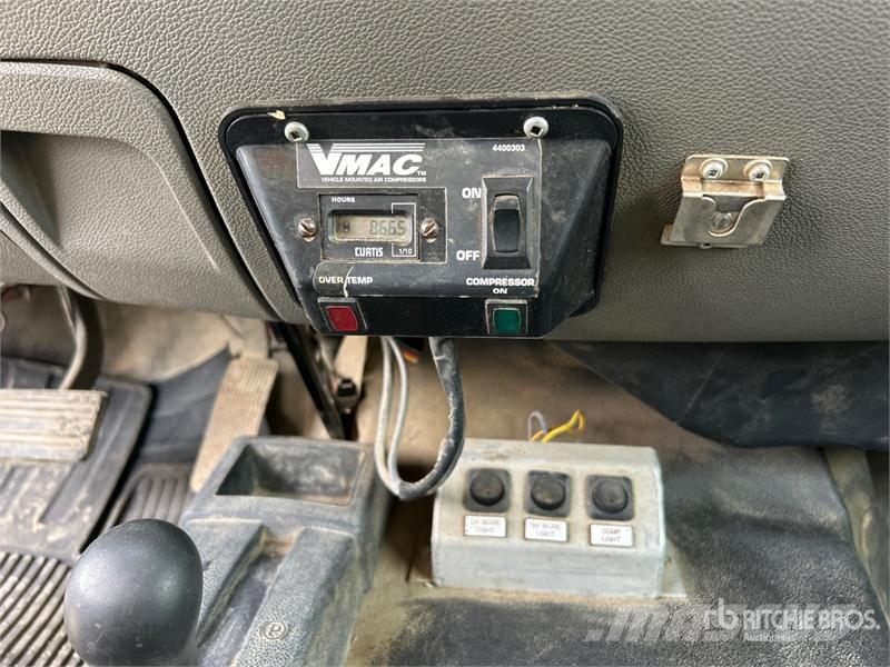 GMC Sierra 3500 Bestelwagens met open laadbak