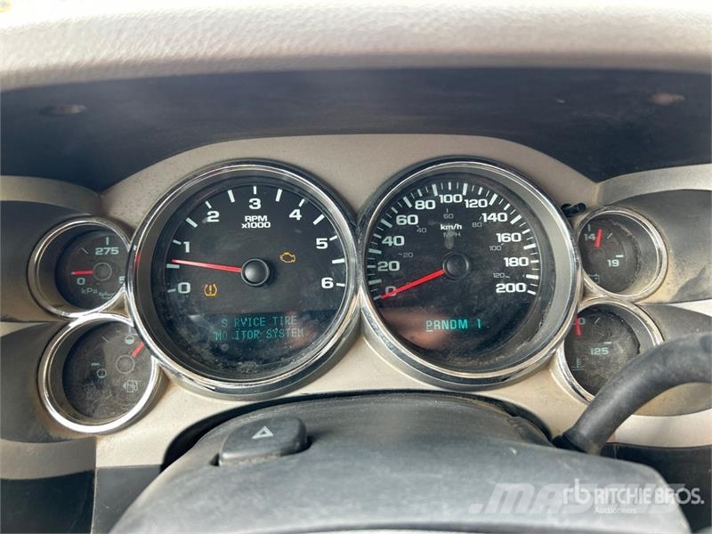GMC Sierra 3500 Bestelwagens met open laadbak
