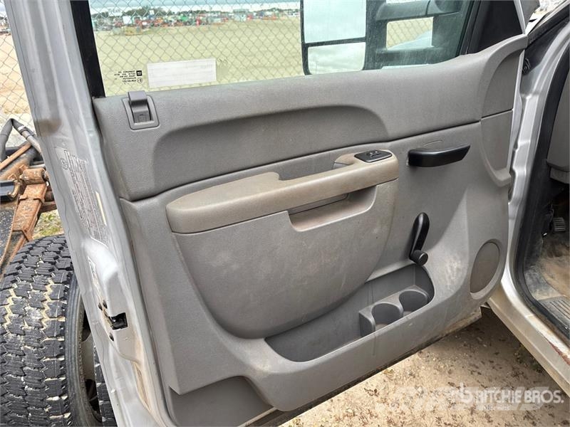 GMC Sierra 3500 플랫베드/드롭사이드 트럭