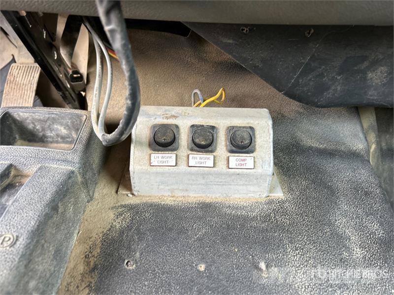 GMC Sierra 3500 Bestelwagens met open laadbak
