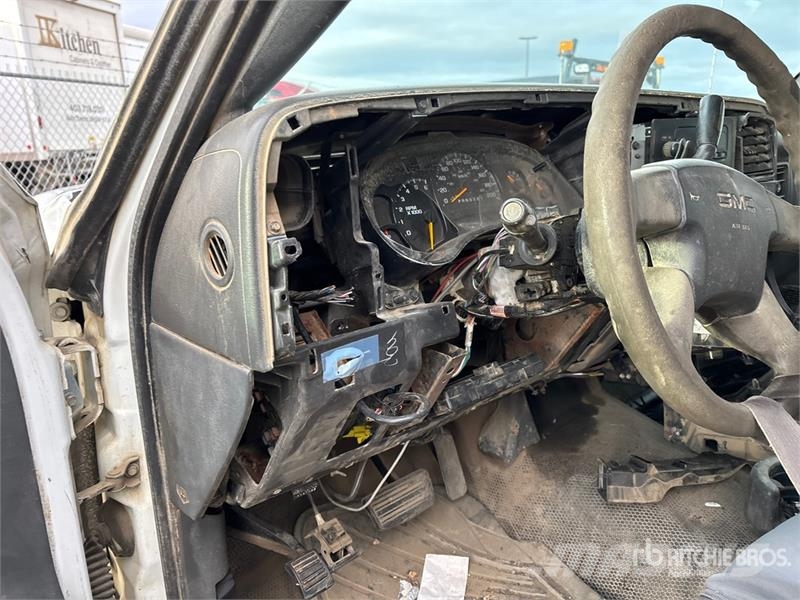 GMC Sierra 3500 4x2 Dump Truck (Inoperable) Billenő teherautók