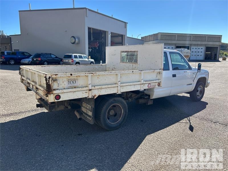GMC Sierra 3500 4x2 Extended Cab Cab and Chassis Kabīnes un interjers
