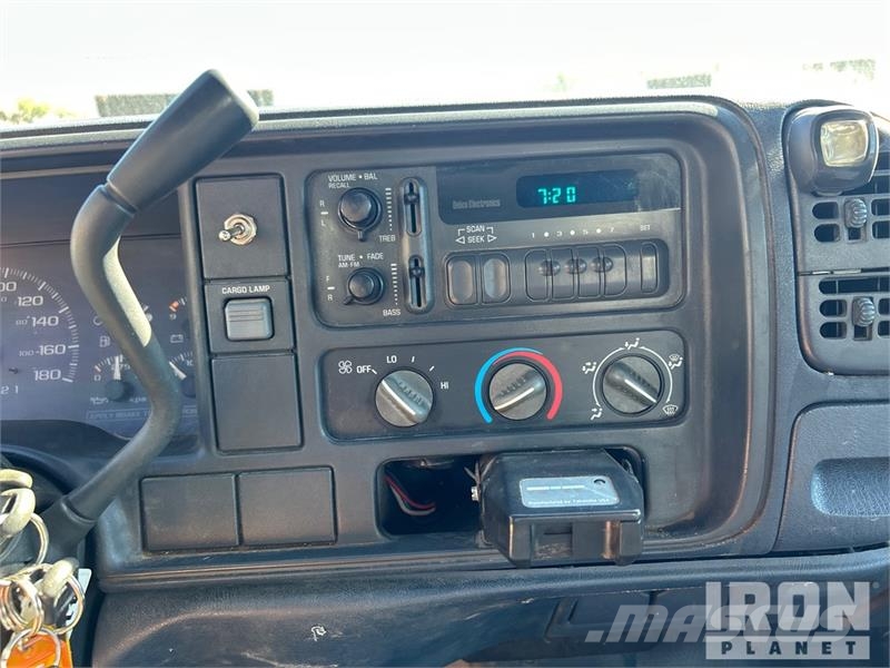 GMC Sierra 3500 4x2 Extended Cab Cab and Chassis Kabīnes un interjers