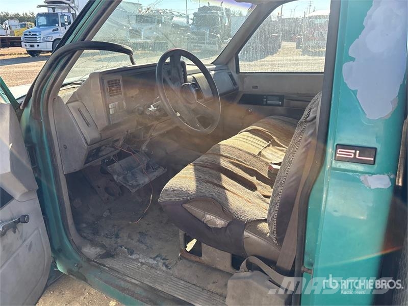 GMC Sierra 3500 SL 4x2 Utility Truck (Inoperable) Pick up/Platou