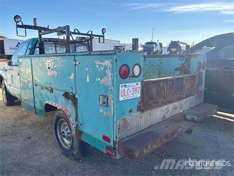 GMC Sierra 3500 SL 4x2 Utility Truck (Inoperable) Pick up/Platou