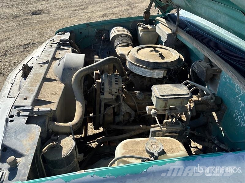 GMC Sierra 3500 SL 4x2 Utility Truck (Inoperable) Pick up/Platou