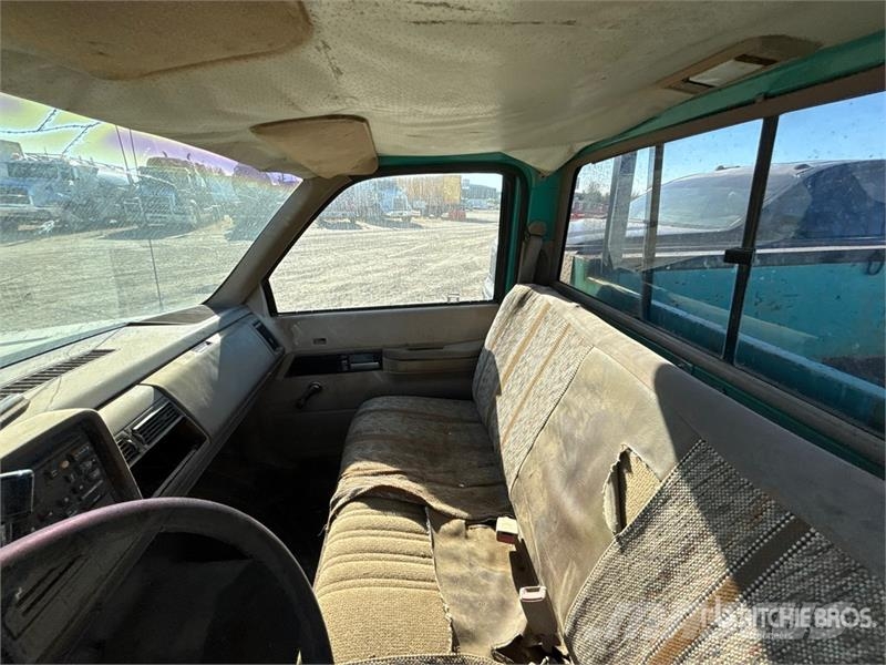 GMC Sierra 3500 SL 4x2 Utility Truck (Inoperable) Pick up/Platou