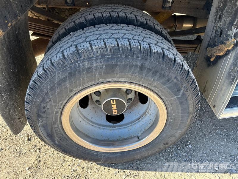 GMC Sierra 3500 SLE 4x4 Crew Cab Pickup Other