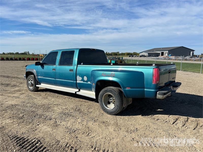 GMC Sierra 3500 SLE 4x4 Crew Cab Pickup Other