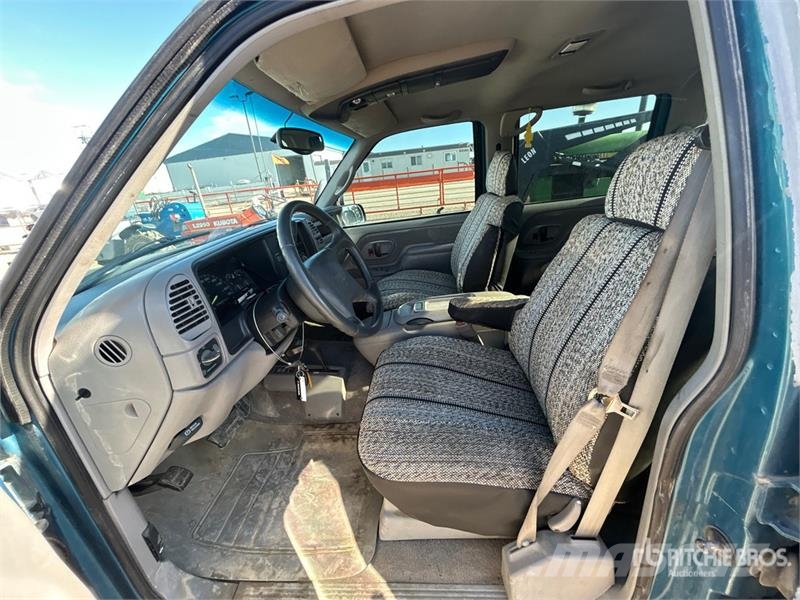 GMC Sierra 3500 SLE 4x4 Crew Cab Pickup Other