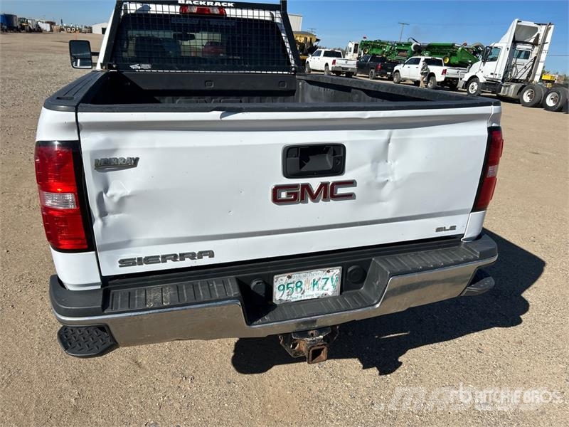 GMC Sierra 3500 SLE 4x4 Extended Cab Pickup Other