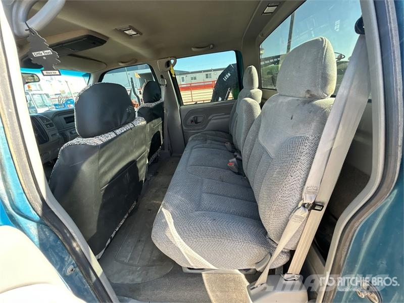 GMC Sierra 3500 SLE 4x4 Crew Cab Pickup Other