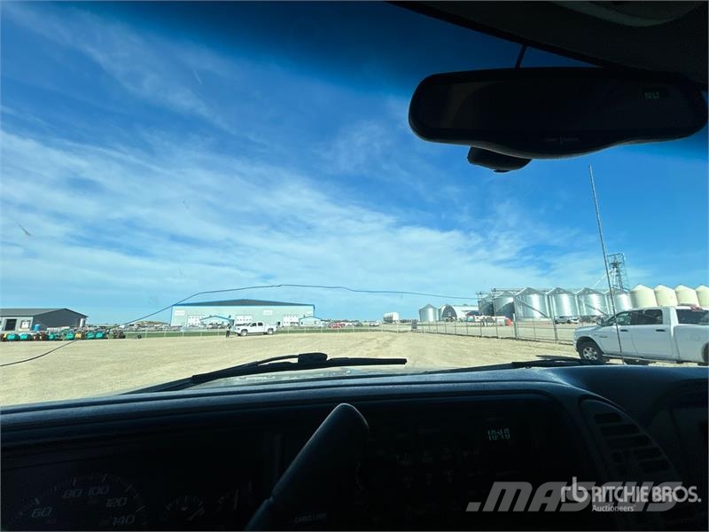 GMC Sierra 3500 SLE 4x4 Crew Cab Pickup Other