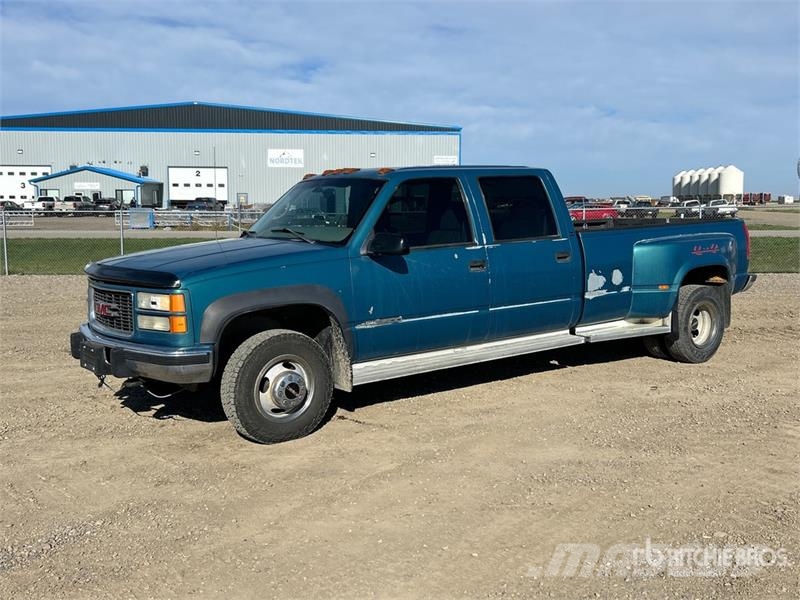 GMC Sierra 3500 SLE 4x4 Crew Cab Pickup Other
