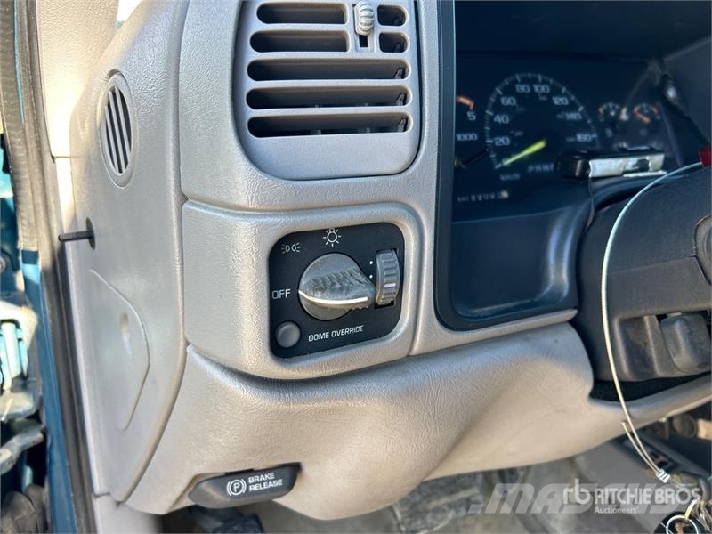 GMC Sierra 3500 SLE 4x4 Crew Cab Pickup Other