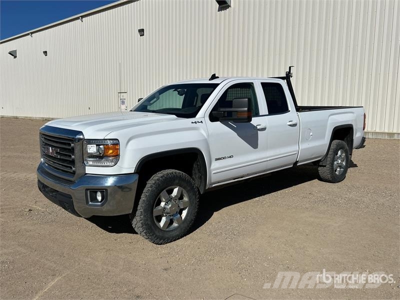 GMC Sierra 3500 SLE 4x4 Extended Cab Pickup Other
