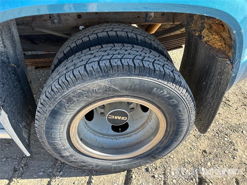 GMC Sierra 3500 SLE 4x4 Crew Cab Pickup Other