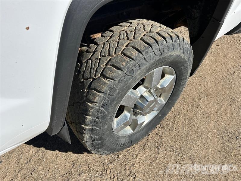 GMC Sierra 3500 SLE 4x4 Extended Cab Pickup Other