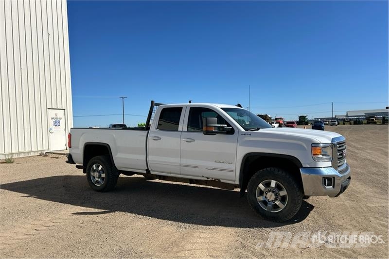GMC Sierra 3500 SLE 4x4 Extended Cab Pickup Other
